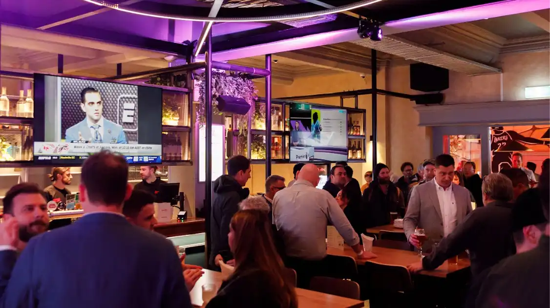 Harvey’s Sports Bar & Grill