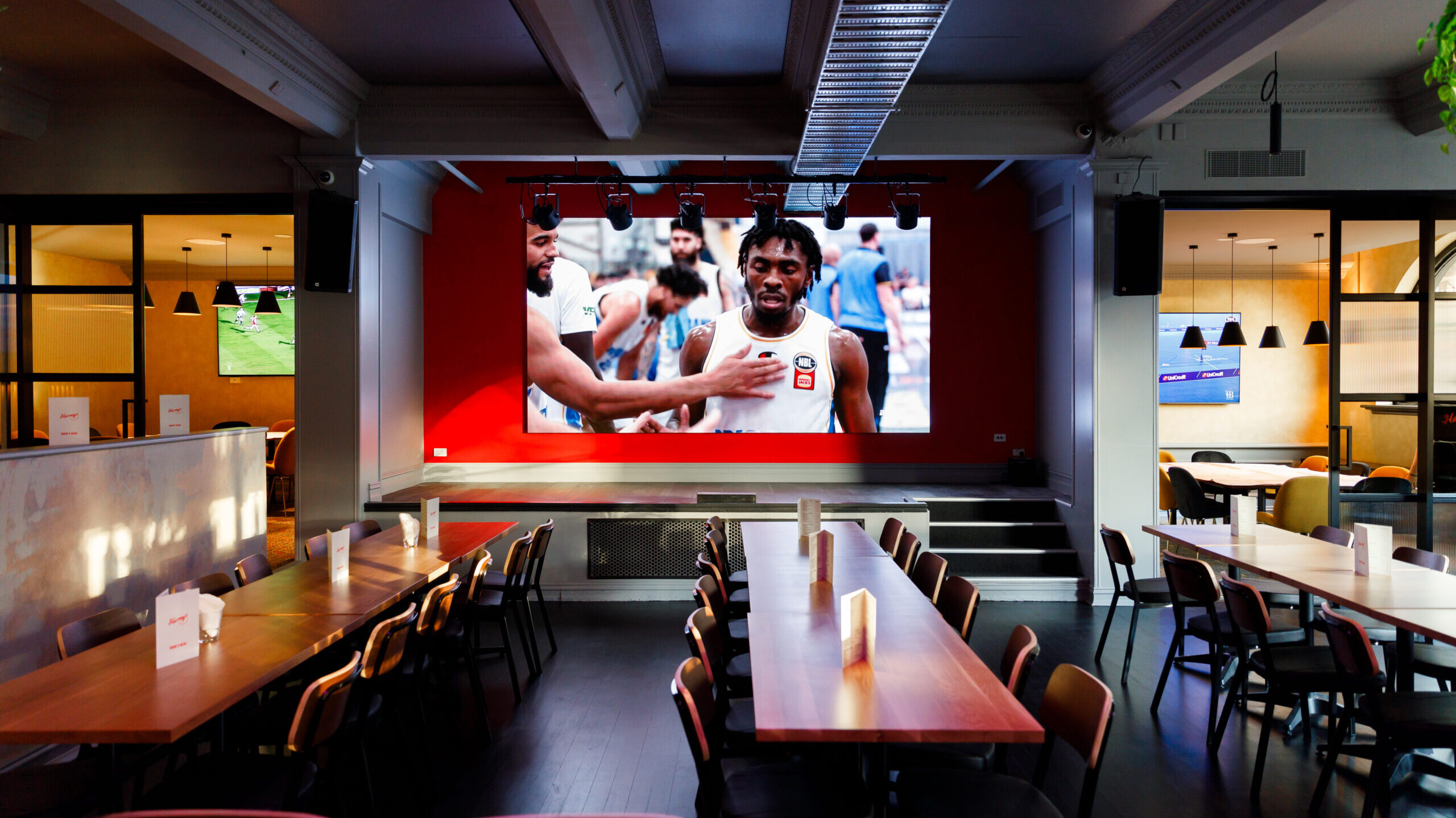Harveys-Sports-Bar-And-Grill-Seven-Rooms-9